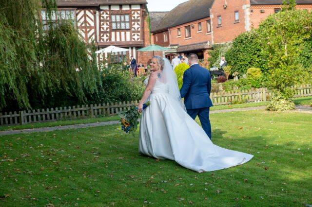 Happy Bride
-
-
-

#telfordphotographer 
#shropshirewedding #weddingplanningbegins #shropshirephotographer #waleswedding #cheshirewedding #telfordweddingphotographer
#shropshireweddingphotographer #alternativephotographer #weddingplanning #alternativebride #shropshireweddings #wereengaged #shropshirebrides  #luxuryweddings #engagementphotos #engagedaf #freeengagementsession 
 #bohowedding #darkandmoodyphotographer #warmtones #weddingphotographer #couplesgoals #couplesphotography #2024wedding #weddingphotographers 

www.heavenlyphotography.co.uk